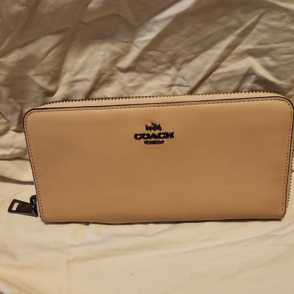 Coach Beige Women's Zip Wallet